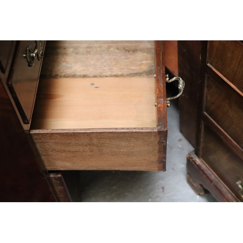 996 - A late 19th century George III style mahogany chest of drawers with an arrangement of four long draw... 