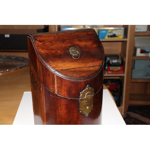 500 - A Georgian mahogany bowfronted knife box (lacks interior), 23cms wide.