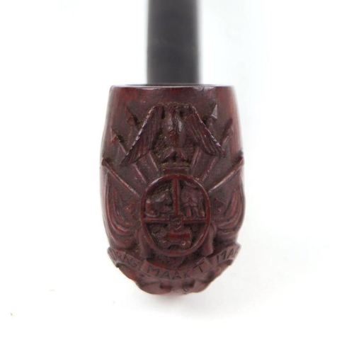 26 - A Morell Mackenzie POW Boer War pipe carved with German Military crest and motto ‘Lendrag Maakt Magt... 