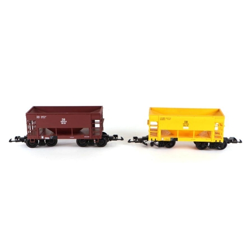 136 - A Piko 'G' gauge 2-6-0 locomotive and tender, catalogue no. 37220, boxed; together with two open wag... 