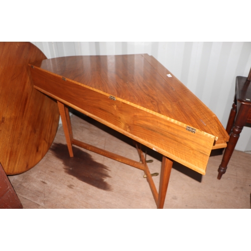 93 - A Robert Goble & Son MCMLXXVI (1976) walnut spinet, 106cms wide.