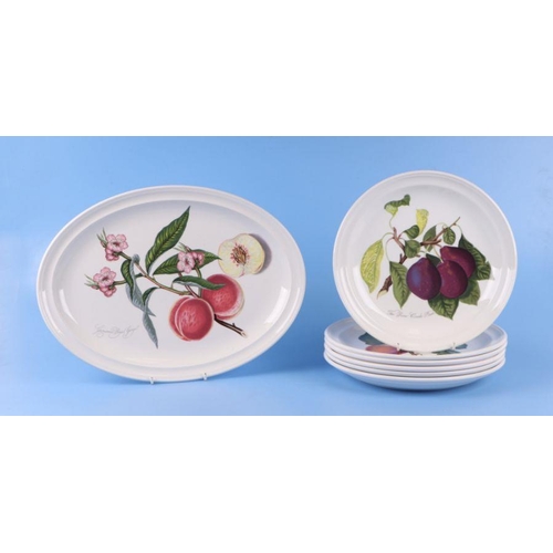 274 - A quantity of Portmeirion Pomona pattern dinner wares to include dinner plates, bowls and a planter.