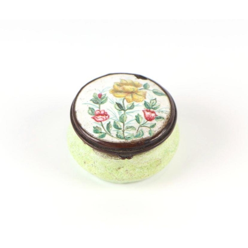 363 - A Bilston enamel patch box, the cover with foliate decoration, the base with monochrome pale green e... 