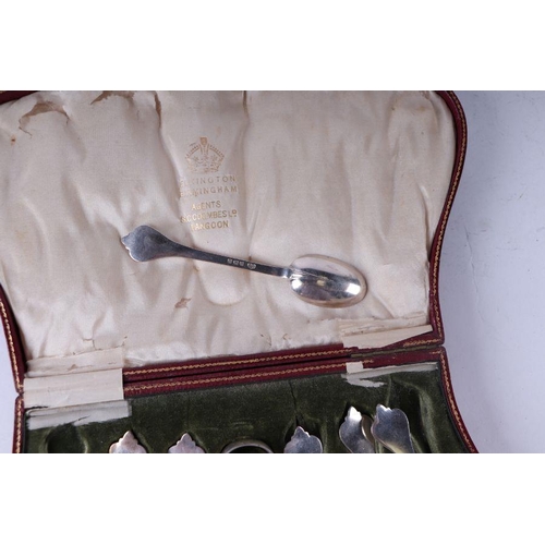 443 - A boxed set of six silver teaspoons and matching sugar tongs, Birmingham 1910, 168g.