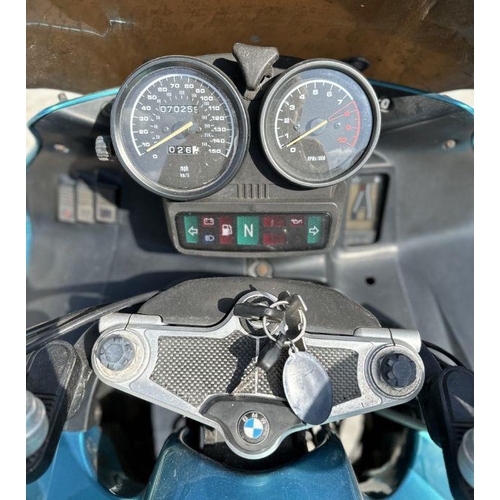 57 - A 1993 BMW R1100 RS, registration no.  L940 DUE, frame no. 0294076, engine no. 21936106, blue.  We a... 