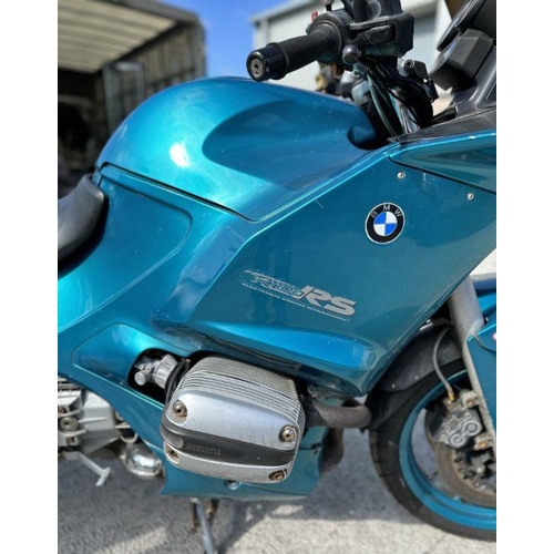 57 - A 1993 BMW R1100 RS, registration no.  L940 DUE, frame no. 0294076, engine no. 21936106, blue.  We a... 