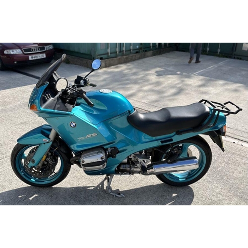 57 - A 1993 BMW R1100 RS, registration no.  L940 DUE, frame no. 0294076, engine no. 21936106, blue.  We a... 