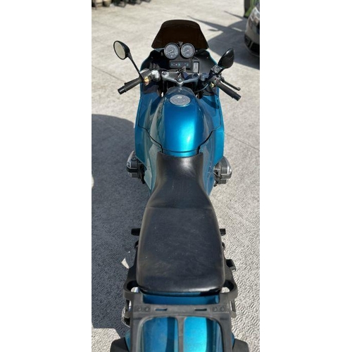 57 - A 1993 BMW R1100 RS, registration no.  L940 DUE, frame no. 0294076, engine no. 21936106, blue.  We a... 