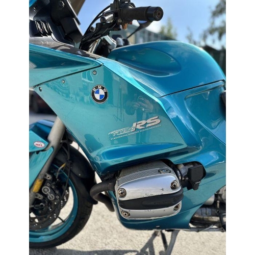 57 - A 1993 BMW R1100 RS, registration no.  L940 DUE, frame no. 0294076, engine no. 21936106, blue.  We a... 