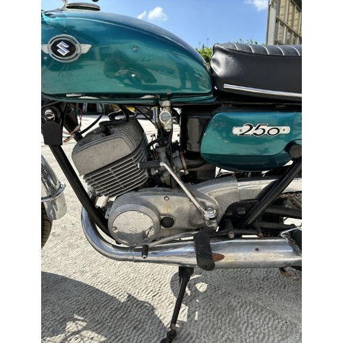 58 - A 1972 Suzuki T250R, unregistered, frame no.  T250R33923, engine no.  T25033949, a low mileage examp... 