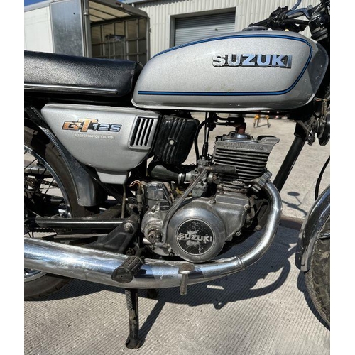 59 - A 1975 Suzuki GT125, registration no.  KAJ 138N, frame no.  GT12542594, engine no.  51819, silver.  ... 