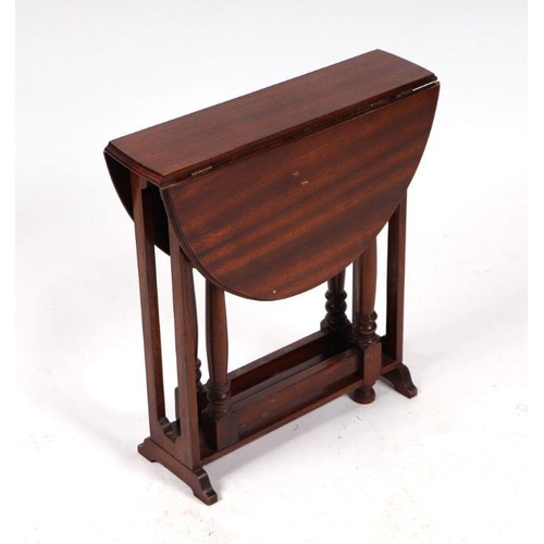 732 - A Victorian mahogany side table with three frieze drawers, on ring turned legs, 108cms wide; togethe... 