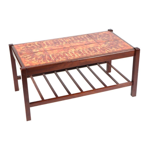 1020 - A mid century modern tile top coffee table, 87cm wide.