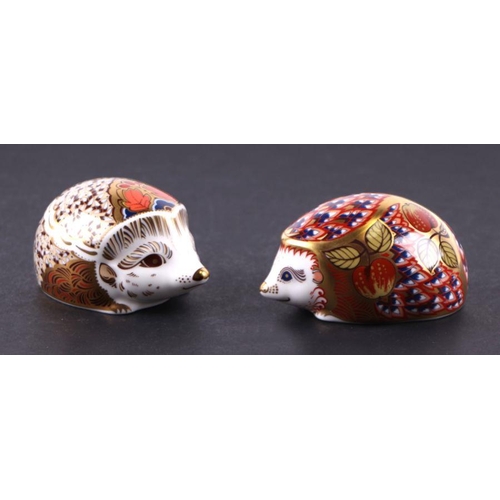 387 - A group of Royal Crown Derby paperweights, Hawthorn Mother Hedgehog, limited edition 353/1500, boxed... 