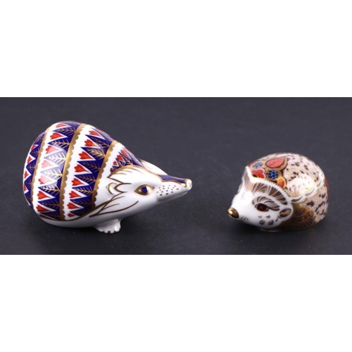 387 - A group of Royal Crown Derby paperweights, Hawthorn Mother Hedgehog, limited edition 353/1500, boxed... 