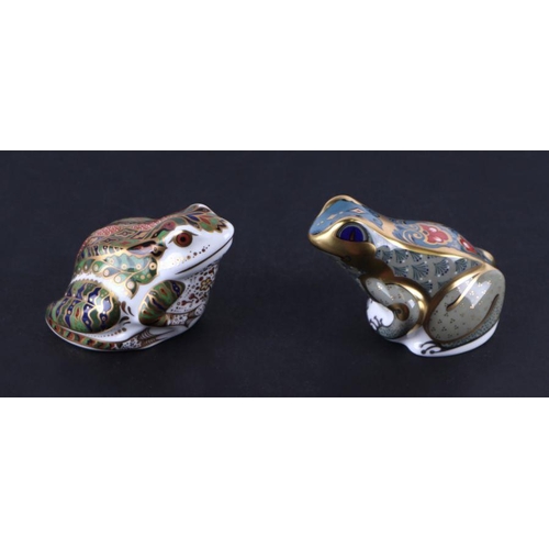 415 - A group of Royal Crown Derby paperweights, Old Imari Frog, Limited Edition 109/4500, boxed with cert... 