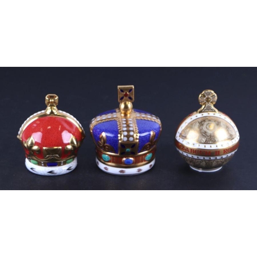 422 - A group of Royal Crown Derby paperweights, 100 Royal Year Anniversary Crown Limited Edition, boxed w... 