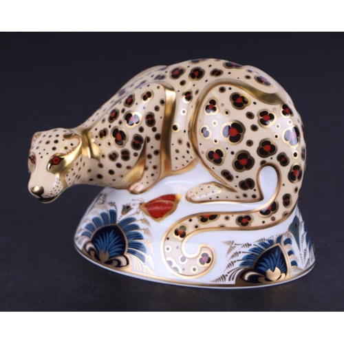 459 - A Royal Crown Derby paperweight, Endangered Species Savannah Leopard, Sinclair's limited edition 602... 