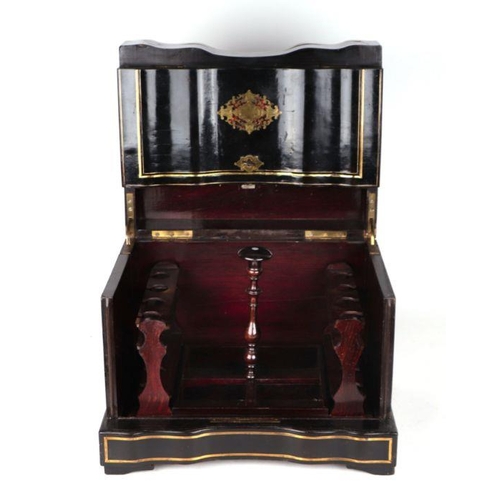 617 - A 19th century French liquor decanter box with boule inlaid decoration to the top and serpentine fro... 