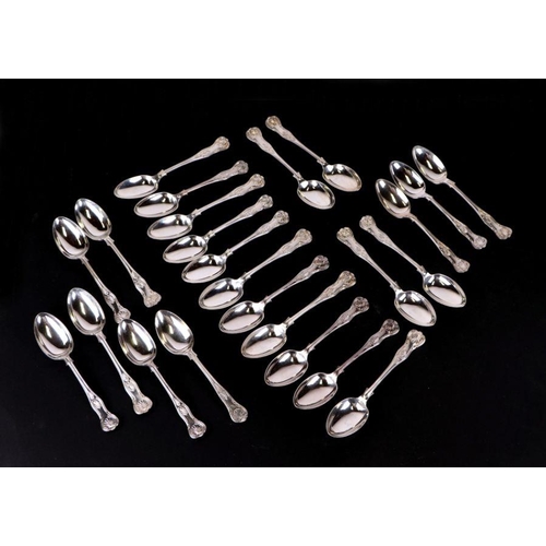 680 - An Edwardian Queens pattern silver table service comprising ten silver handled dinner knives, ten si... 