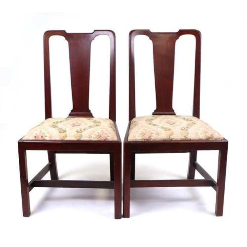 969 - A set of late 19th century Queen Ann style mahogany dining chairs with vase shaped back splats, drop... 