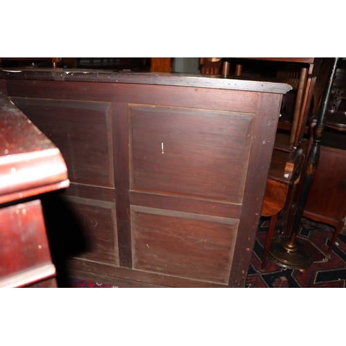 1007 - A pair of Victorian mahogany open bookcases, the frieze and sides decorated with applied carved oak ... 