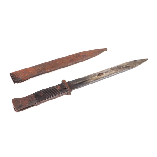 130 - A German K98 bayonet in metal scabbard,  blade and scabbard both numbered 6746 and marked 41asw.