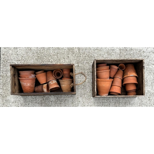 39 - A quantity of terracotta flowerpots.