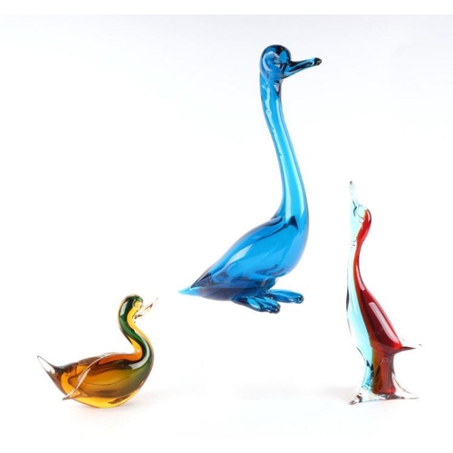 256 - Three Murano art glass ducks, largest 30cms high (3).