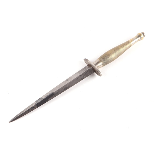104 - A WWII Fairbairn Sykes fighting knife, the steel blade signed 'F&S Fighting Knife', the reverse sign... 