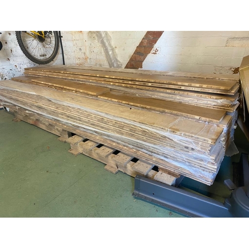 73 - A quantity of brand new Broadleaf Elegance engineered aged oak flooring, 2cms depth, approximately 2... 