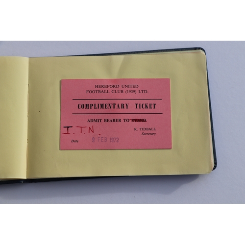 87 - A group of autograph albums to include signatures by Bobby Moore, Barry Sheen, Stan Woods, Barbara W... 