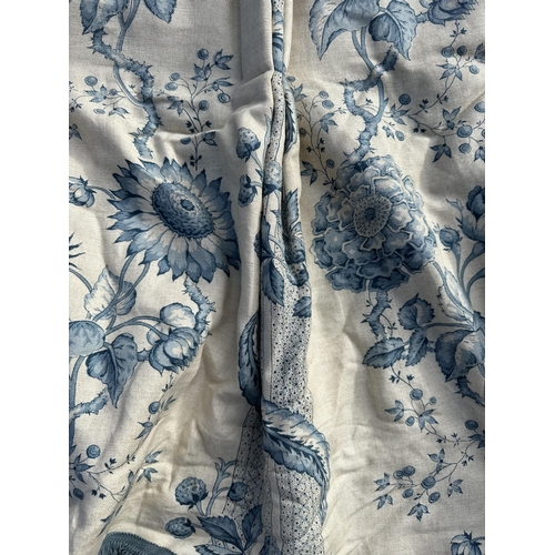 122 - A large single interlined curtain with blue & cream Toile de Jouy pattern and matching pelmets , 207... 