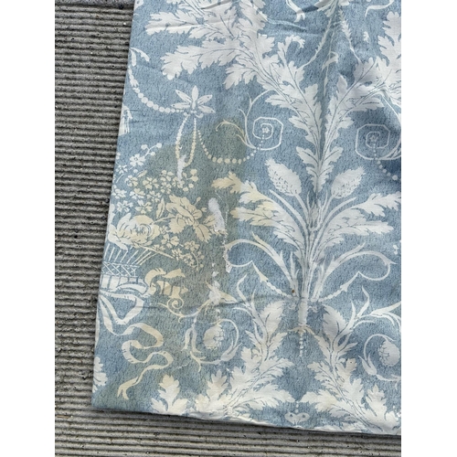 123 - A large pair of blue & cream leaf pattern interlined curtain, 207 by 145cms.