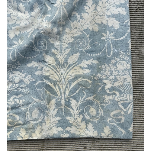 123 - A large pair of blue & cream leaf pattern interlined curtain, 207 by 145cms.