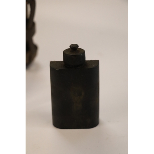 92 - A WWII Japanese Infantry leather ammunition pouch.