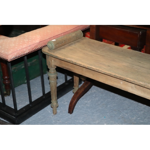 760 - A Victorian oak window seat with tapering reeded and turned legs, with traces of green painted decor... 