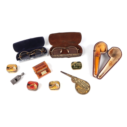 1021 - The Pistol Flashmeter magnesium ribbon holder; together with a Meerschaum pipe; a group of gramophon... 