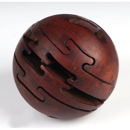 1039 - A 19th century treen on boxwood puzzle ball, approx 7.5cm diameter