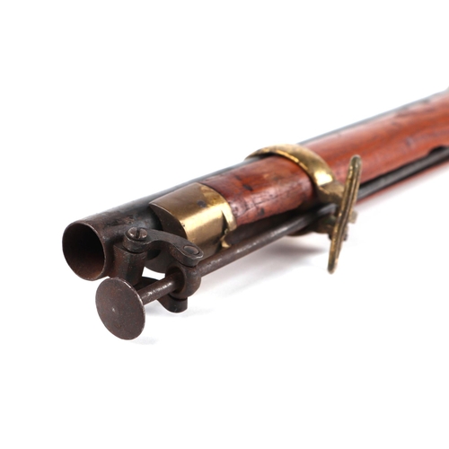 114 - A British Army 1859 Enfield Musket Cavalry carbine with percussion, smooth bore and articulated ram ... 