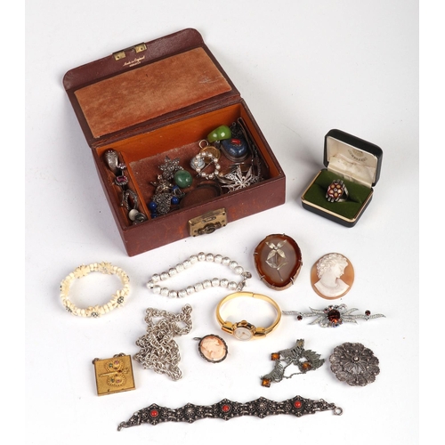 1218 - A collection of vintage costume jewellery including a pair of moon stone cufflinks, cameo brooch, ne... 