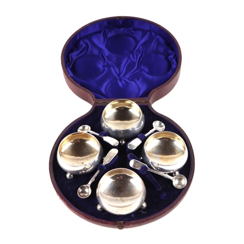 1722 - A cased set of late 19th Century silver plated open salts and spoons by Charles Ellis and Co, in the... 