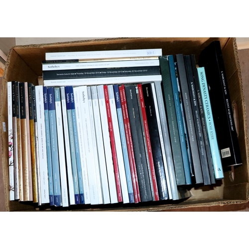 25 - A quantity of assorted Fine Art auction catalogues to include Christies, Sotheby's, Woolley & Wallis... 