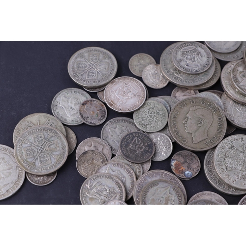 352 - A quantity of assorted pre 1947 GB silver coinage to include crowns, half crowns and sixpences to in... 