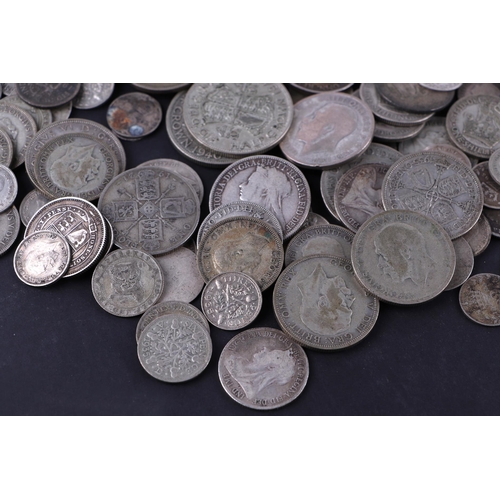 352 - A quantity of assorted pre 1947 GB silver coinage to include crowns, half crowns and sixpences to in... 