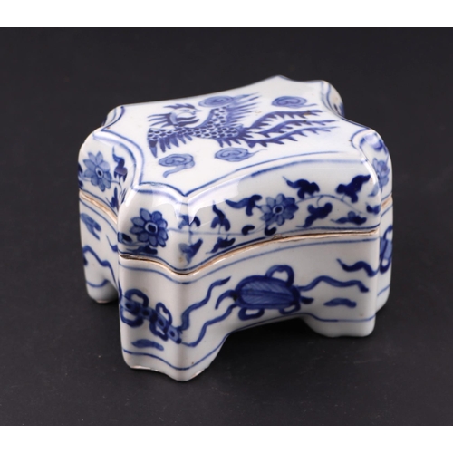 626 - A Chinese blue & white shaped rectangular box and cover, the cover decorated with a phoenix, blue ch... 