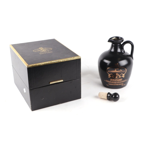 960 - Presentation box of QE2 Highland Malt Scotch Whisky, by Morrison Bowmore Ltd, black ceramic with gil... 