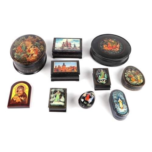 996 - A group of vintage Russian lacquered boxes, the largest 16cms wide; together with similar items (10)... 