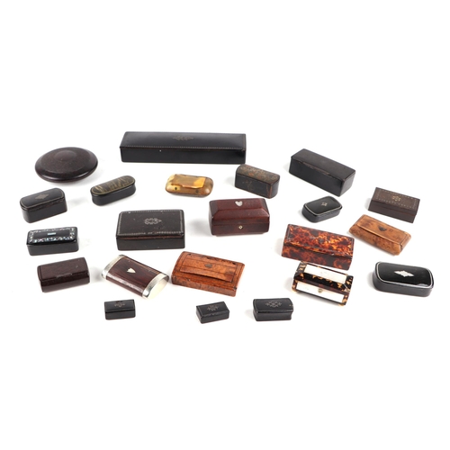 999 - A collection of Victorian and later snuff boxes to include burr wood, horn, tortoiseshell and lacque... 