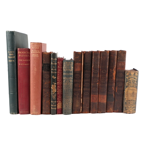 15 - A quantity of antique books to include 'The History of the Decline and Fall of the Roman Empire' by ... 